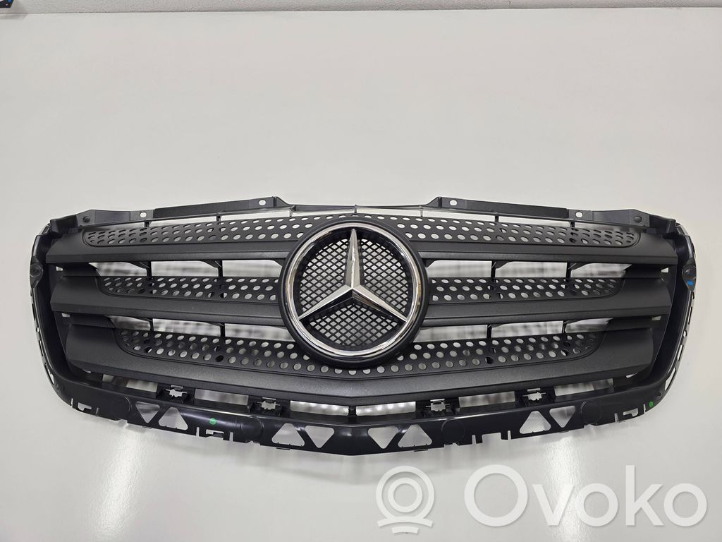 Mercedes-Benz Sprinter W906 Atrapa chłodnicy / Grill 