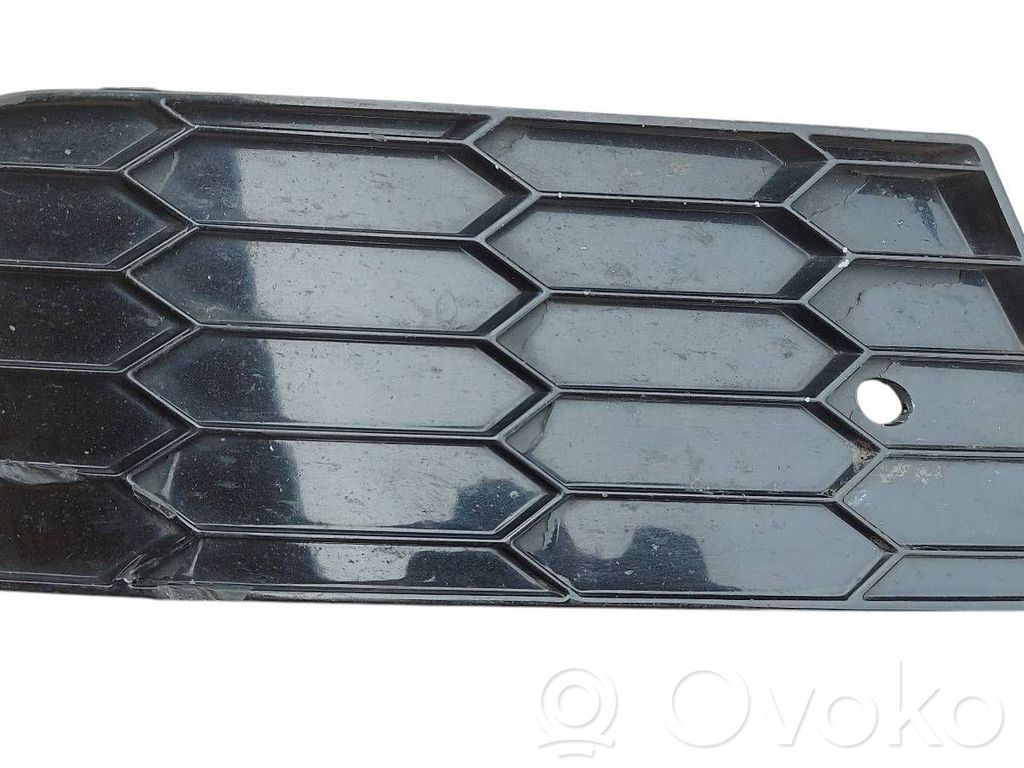 Skoda Octavia Mk3 (5E) Kratka dolna zderzaka przedniego 