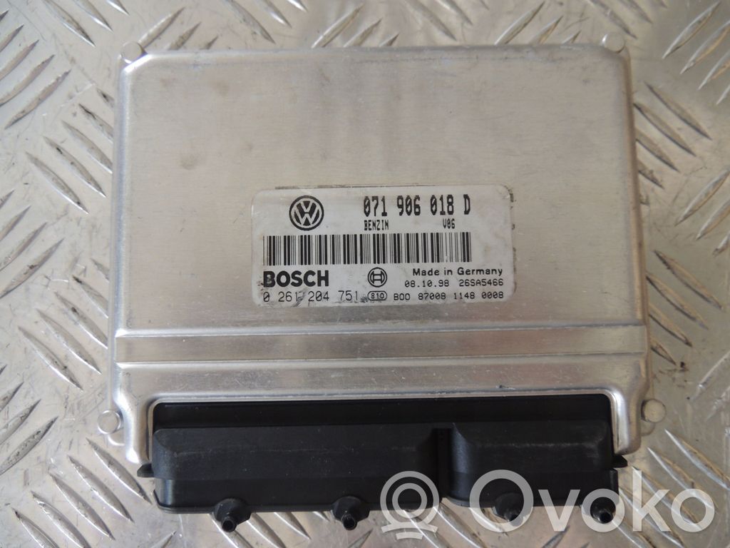 Volkswagen PASSAT B5 Engine control unit/module 