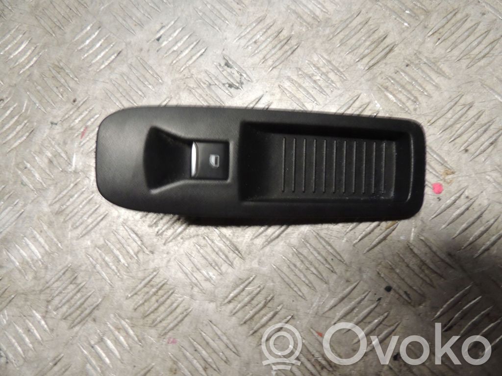 Ford Transit Custom Przyciski szyb 