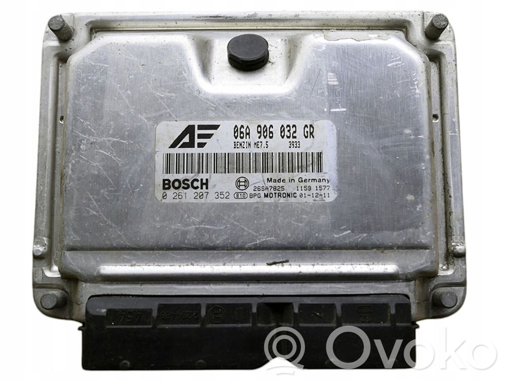 Engine control unit/module   06A906032GR,0261207352