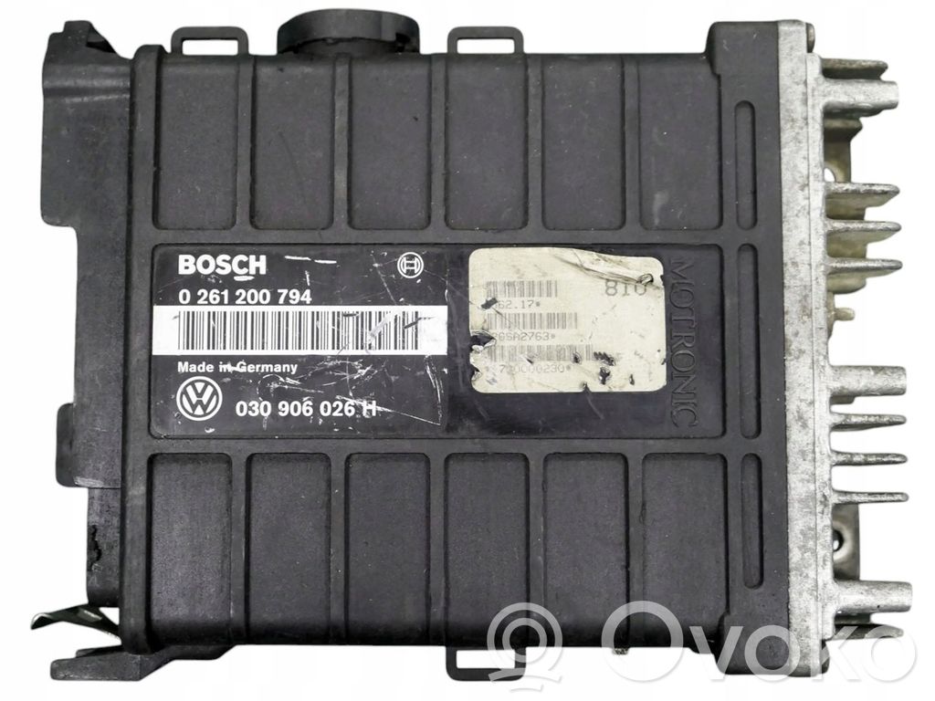 Volkswagen Polo II 86C 2F Engine control unit/module 