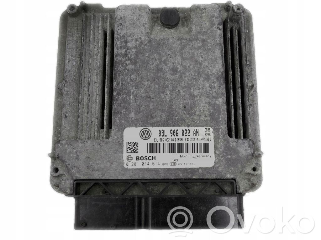 Audi A5 8T 8F Engine control unit/module 
