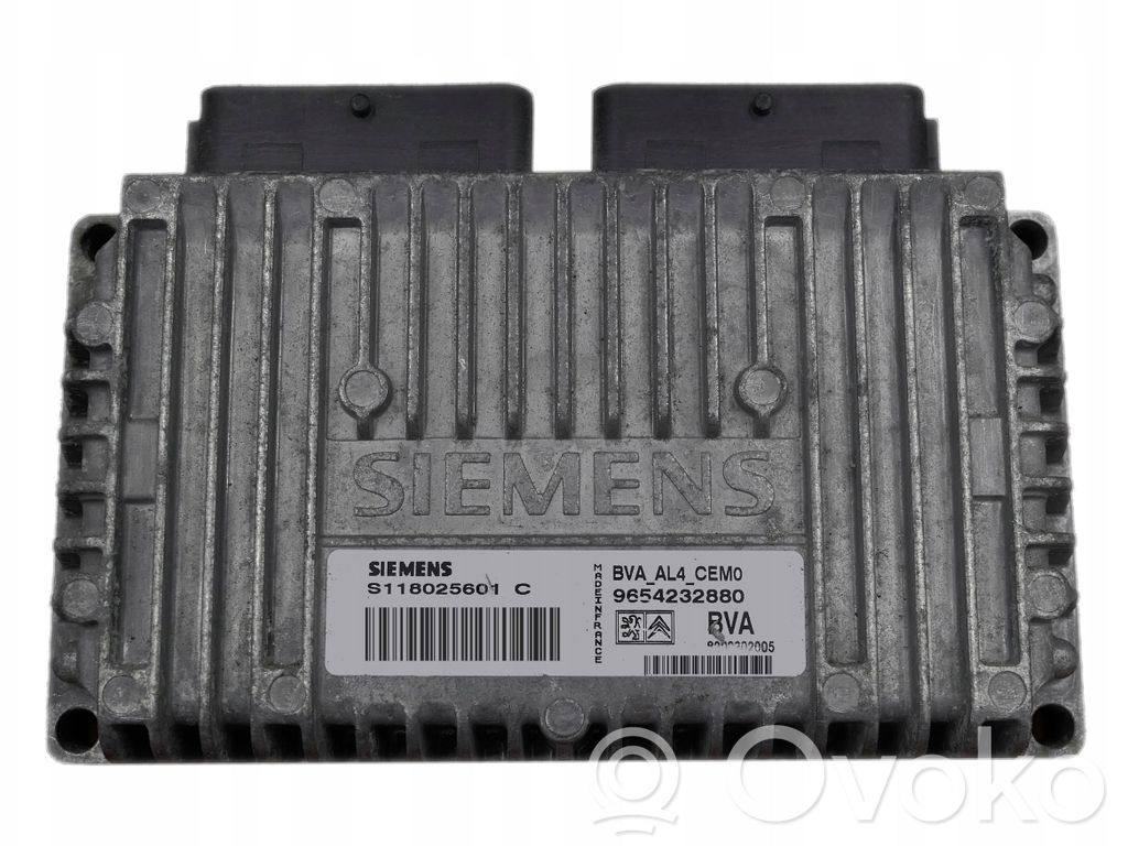 Engine control unit/module   9654232880,S118025601,S118025601C