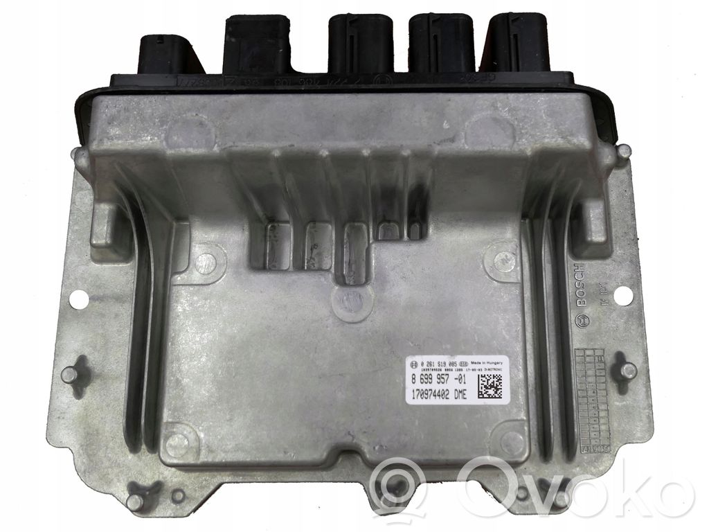 BMW 2 F46 Engine control unit/module 