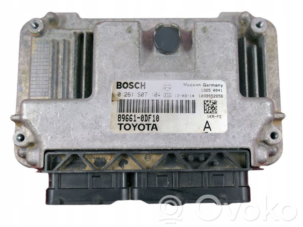 Toyota Yaris Engine control unit/module 