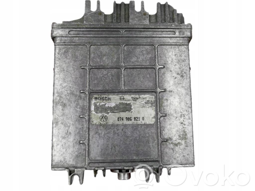Engine control unit/module   074906021Q,0281001593