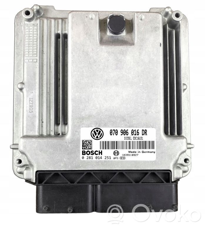 Volkswagen Transporter - Caravelle T5 Unitate/modul de control motor 