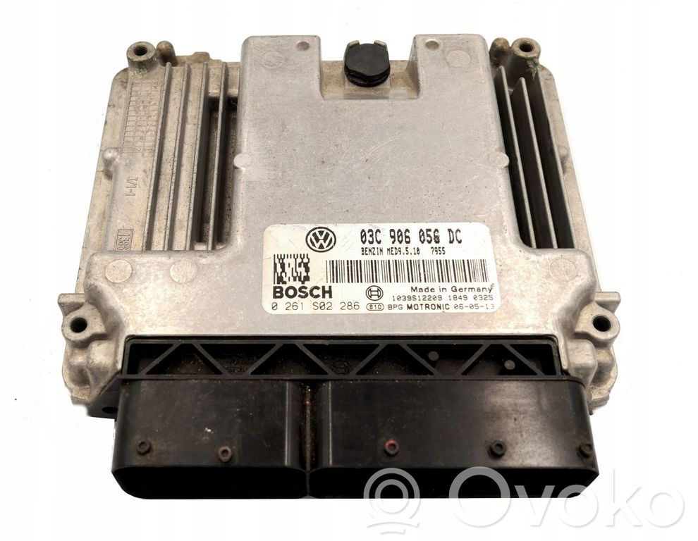 Volkswagen PASSAT B6 Engine control unit/module 