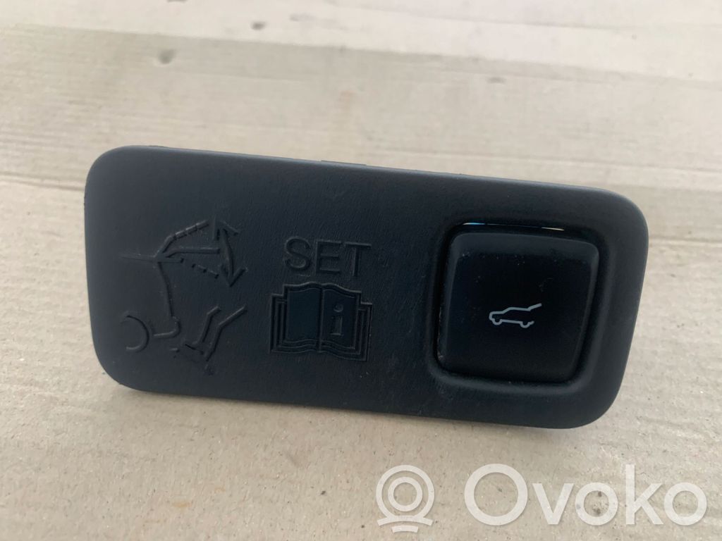 Ford Mustang V Interruptor para abrir la puerta trasera 