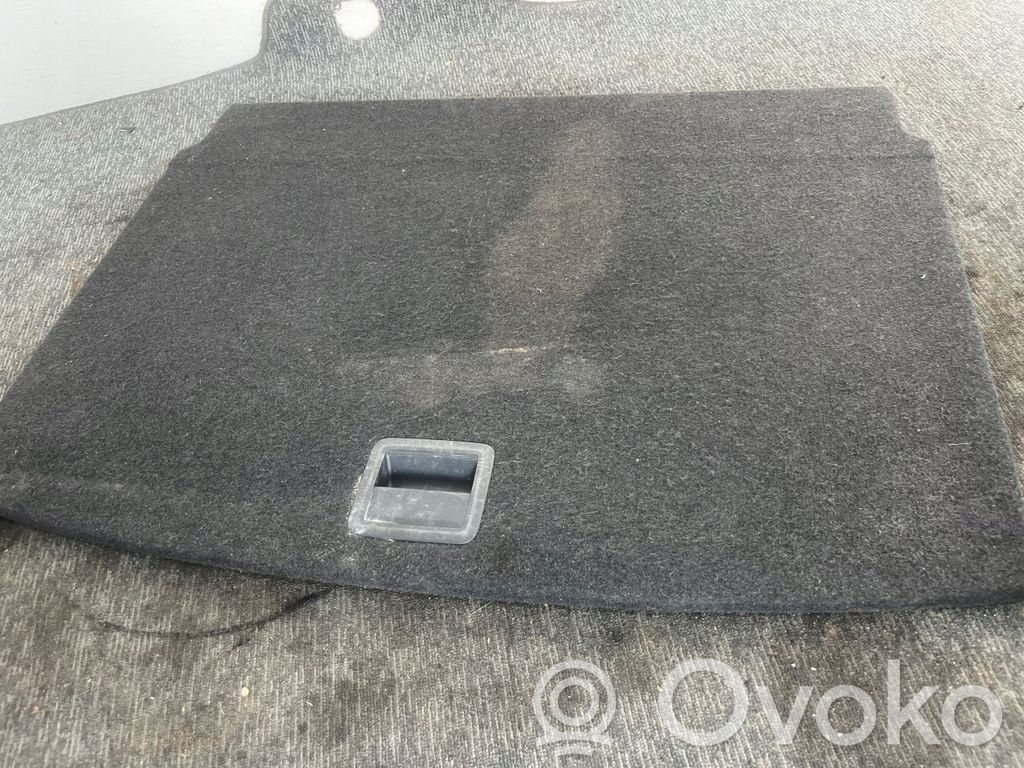 Volkswagen Golf VII Wykładzina podłogowa bagażnika 