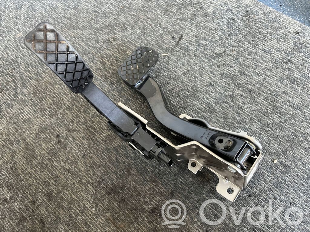 Gaspedal   1S1723150