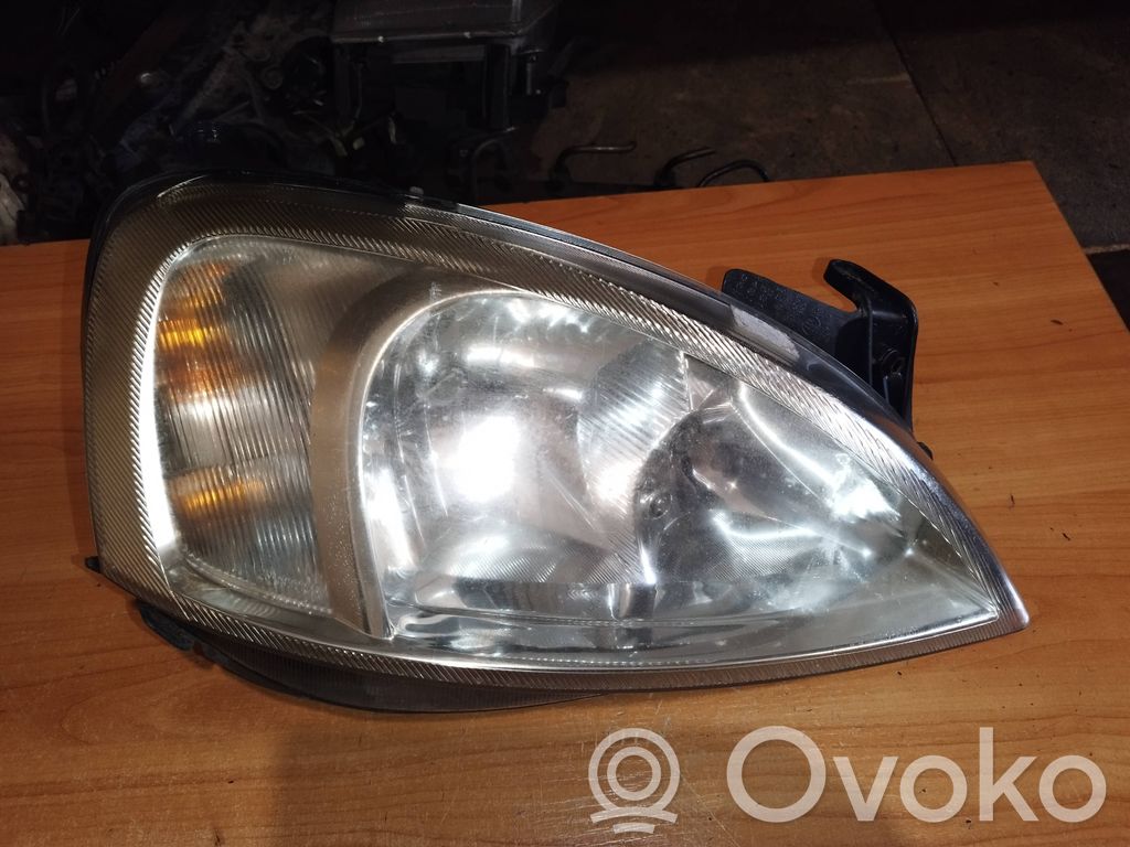 Opel Corsa C Phare frontale 