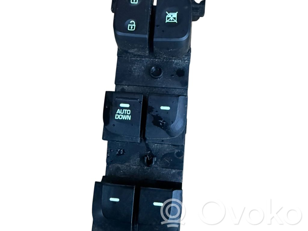 Hyundai i10 Electric window control switch 