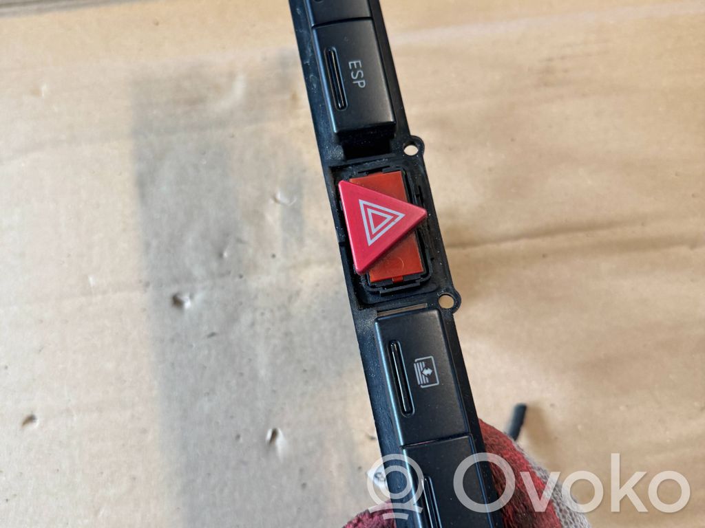 Audi A8 S8 D2 4D Hazard light switch 