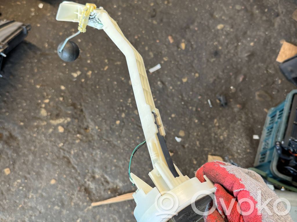Sensor de nivel de combustible   4D0919051B