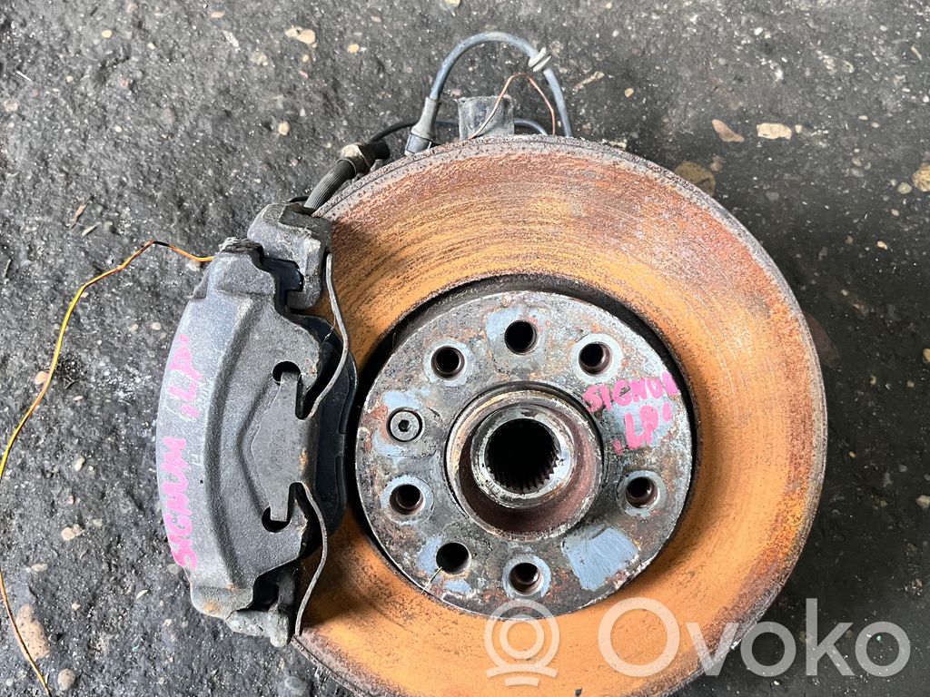 Opel Signum Front wheel hub spindle knuckle 