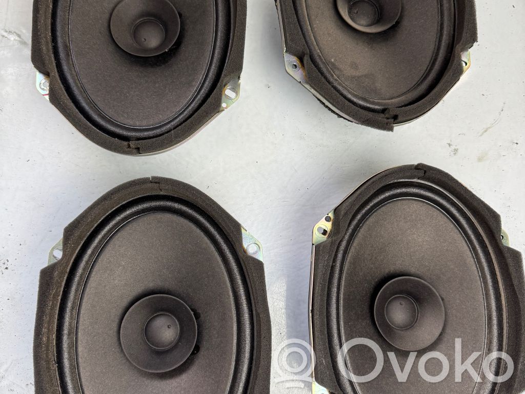 Front door speaker   C24366960
