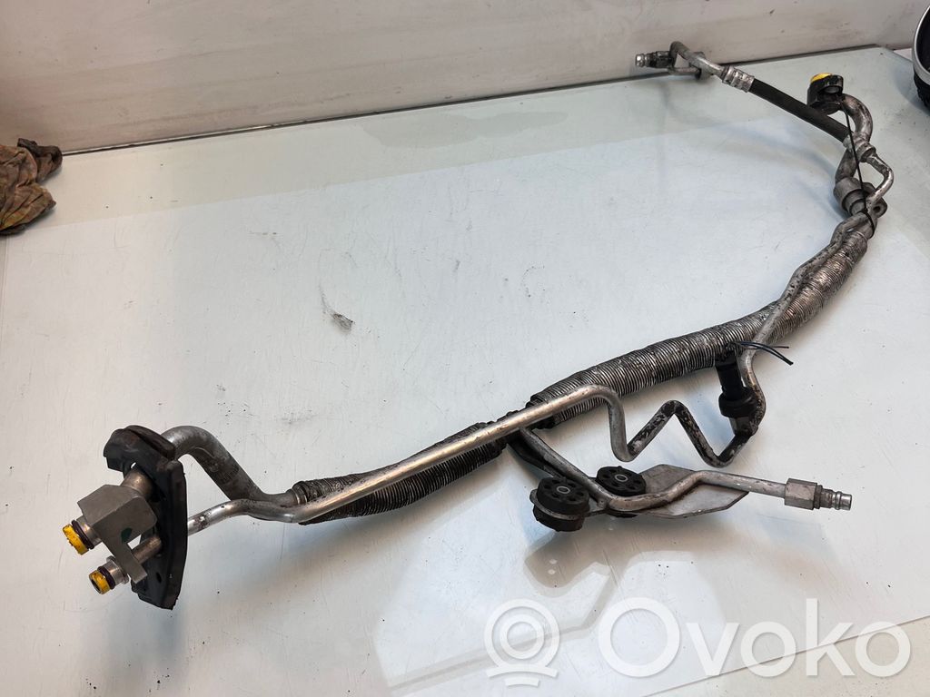 BMW 5 E60 E61 Ilmastointilaitteen putki (A/C) 