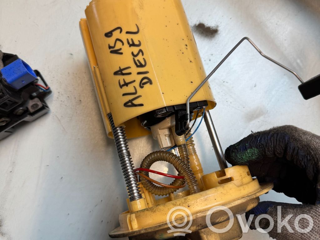 Alfa Romeo 159 Bomba interna de combustible 