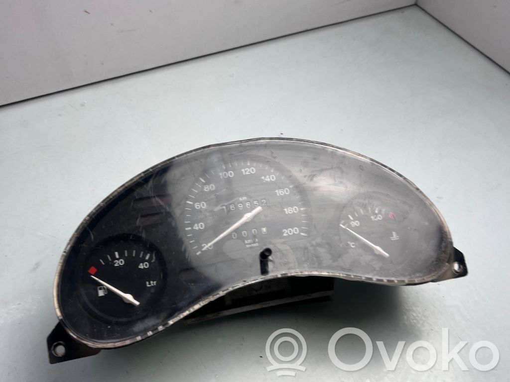 Opel Corsa B Nopeusmittari (mittaristo) 