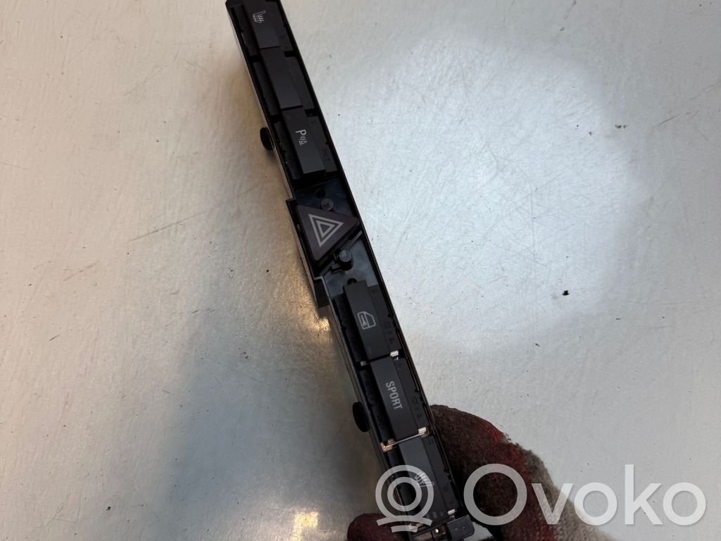 Opel Astra H Botón interruptor de luz de peligro 