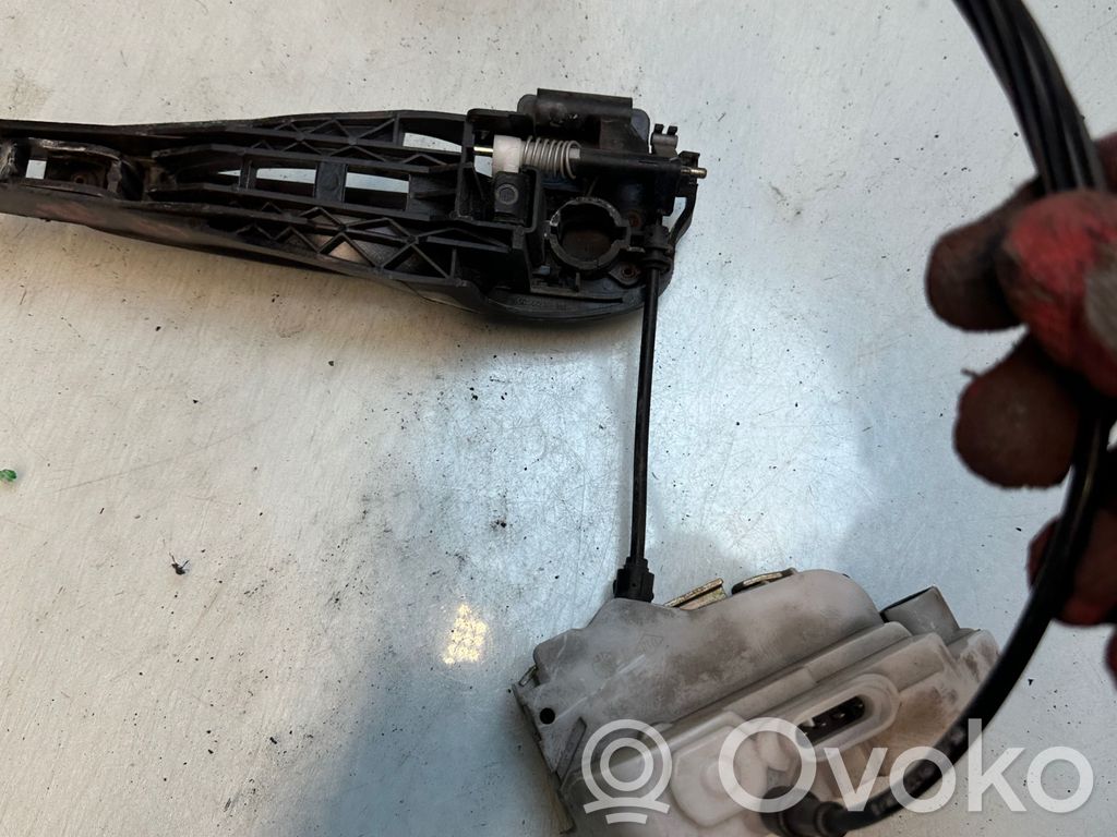 Citroen C3 Priekinė durų spyna 