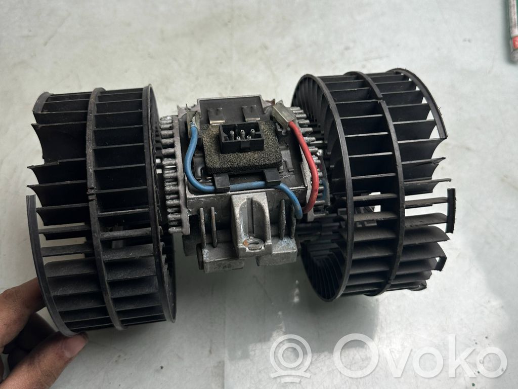 BMW 7 E38 Lämpöpuhaltimen moottorin vastus 
