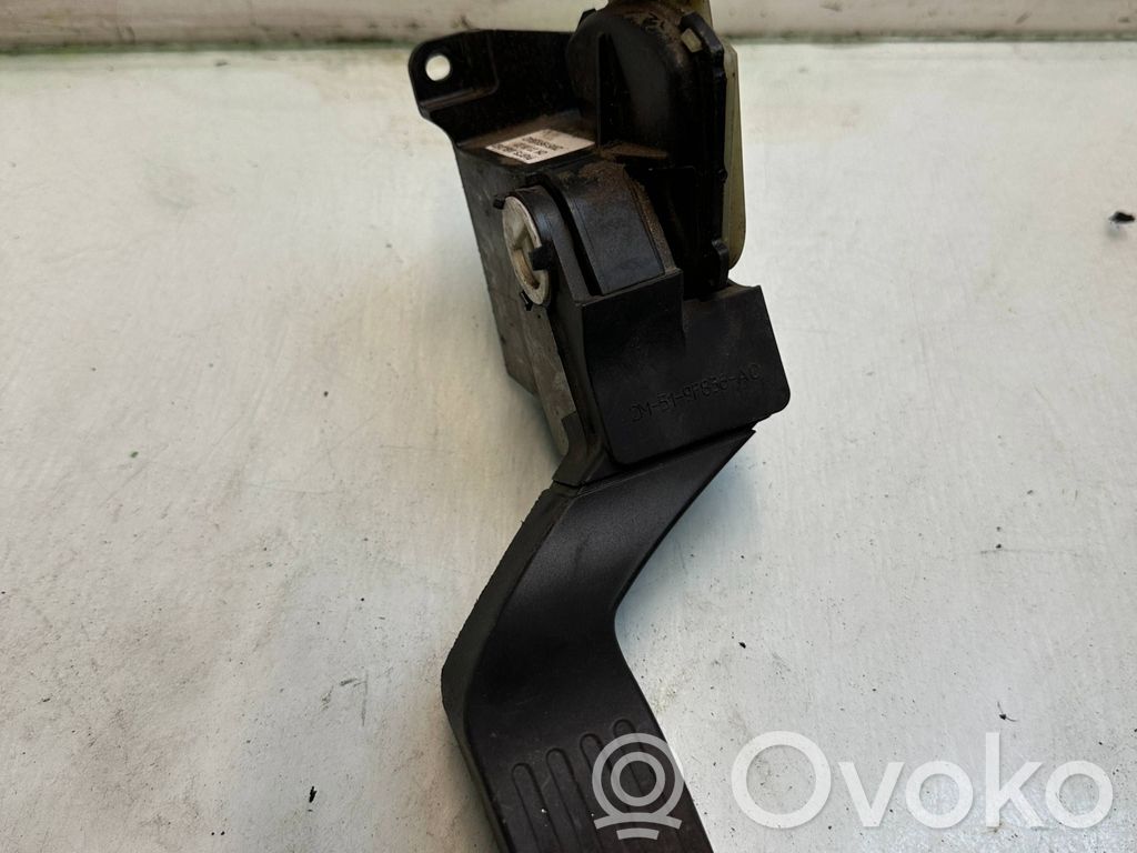 Akceleratoriaus pedalas   2M519F836AC