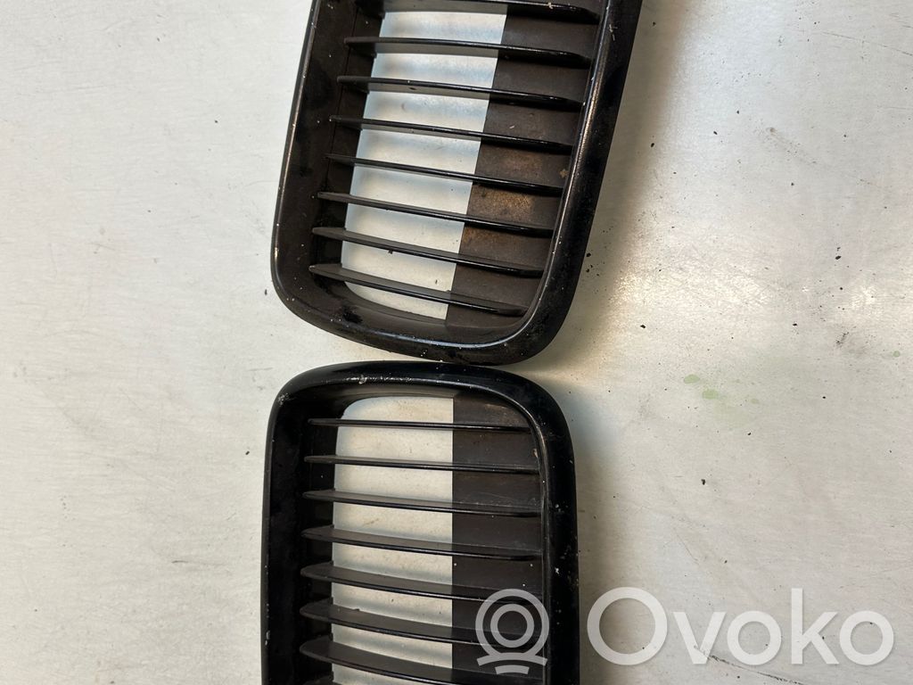 BMW 3 E46 Front grill 