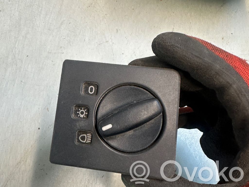 Fiat Ducato Lukturu slēdzis 