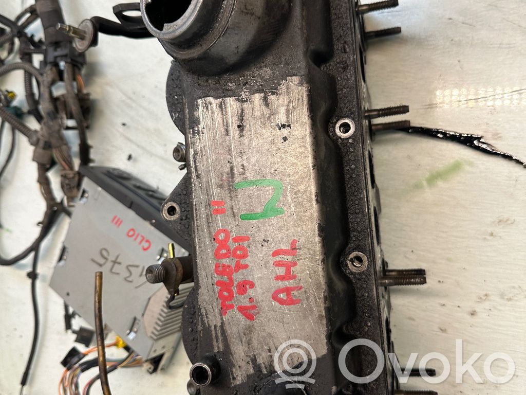 Volkswagen Golf IV Engine head 
