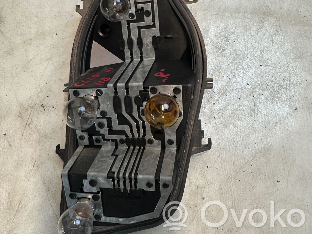 Renault Clio III Galinis žibintas kėbule 