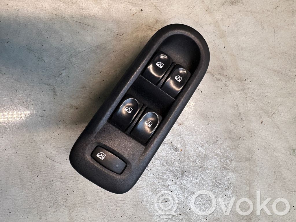 Renault Clio III Comutator comandă geamuri electrice 