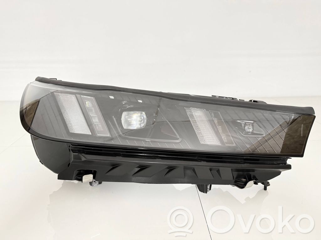 Headlight/headlamp   5B65686,0C0027104AG,LE24A6511,686Y6257855