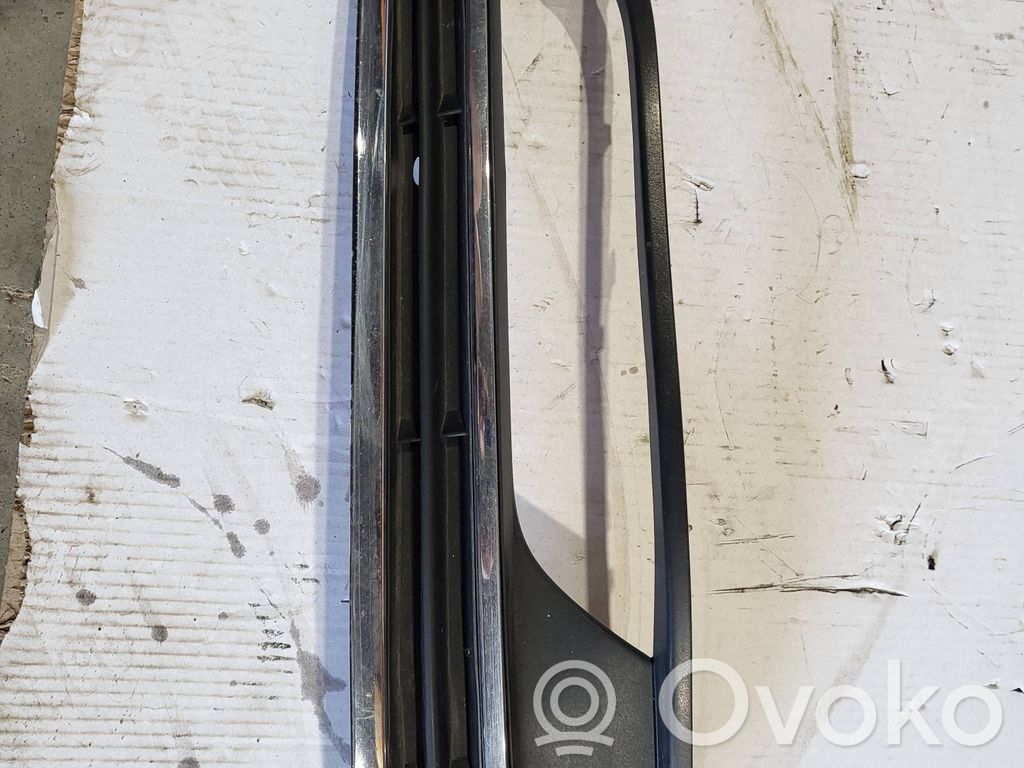 Volkswagen PASSAT B7 Krata halogenu 