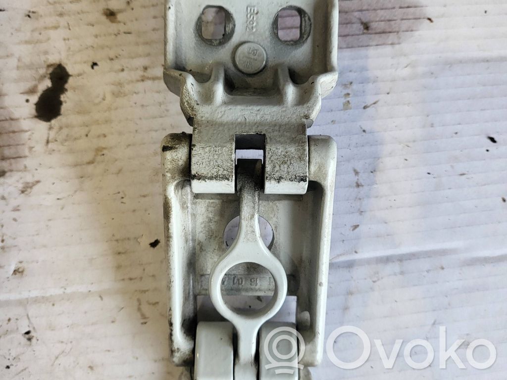 Renault Master III Rear door upper hinge 