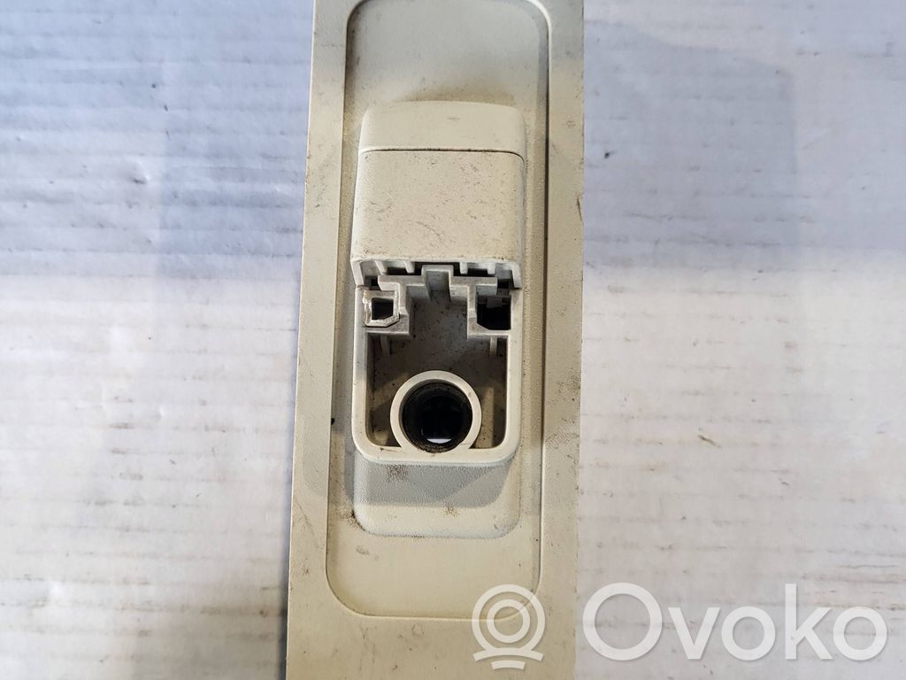 Turvavyön korkeudensäädin   152792,GG93F602B82AA