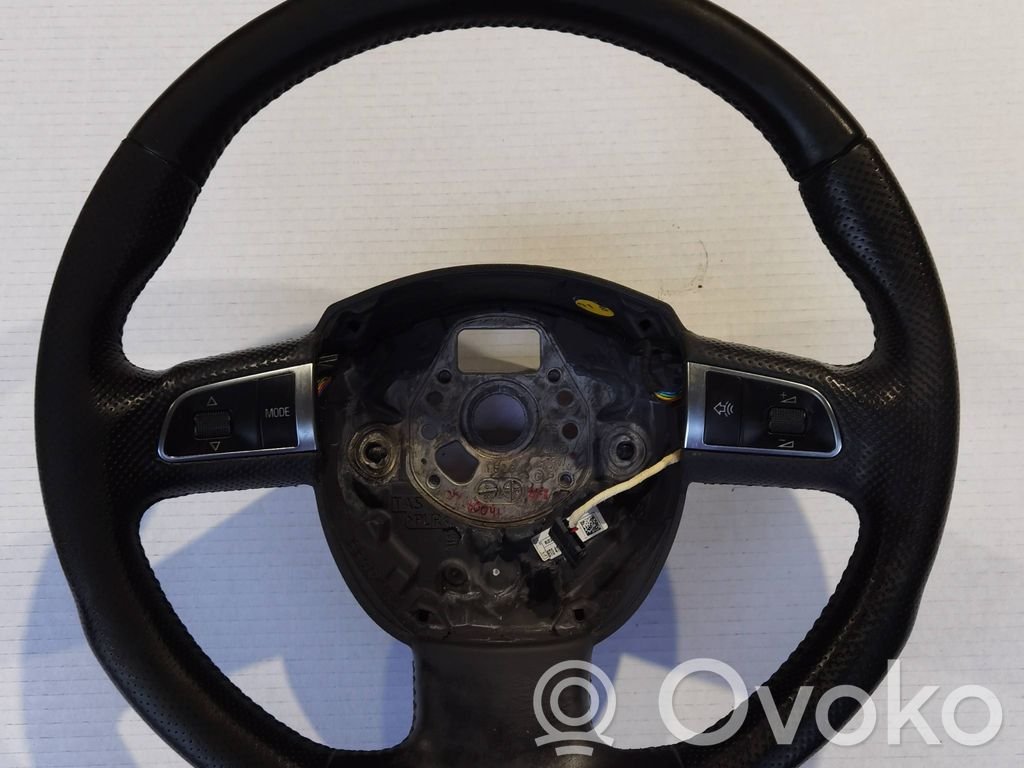 Audi A5 8T 8F Ohjauspyörä 