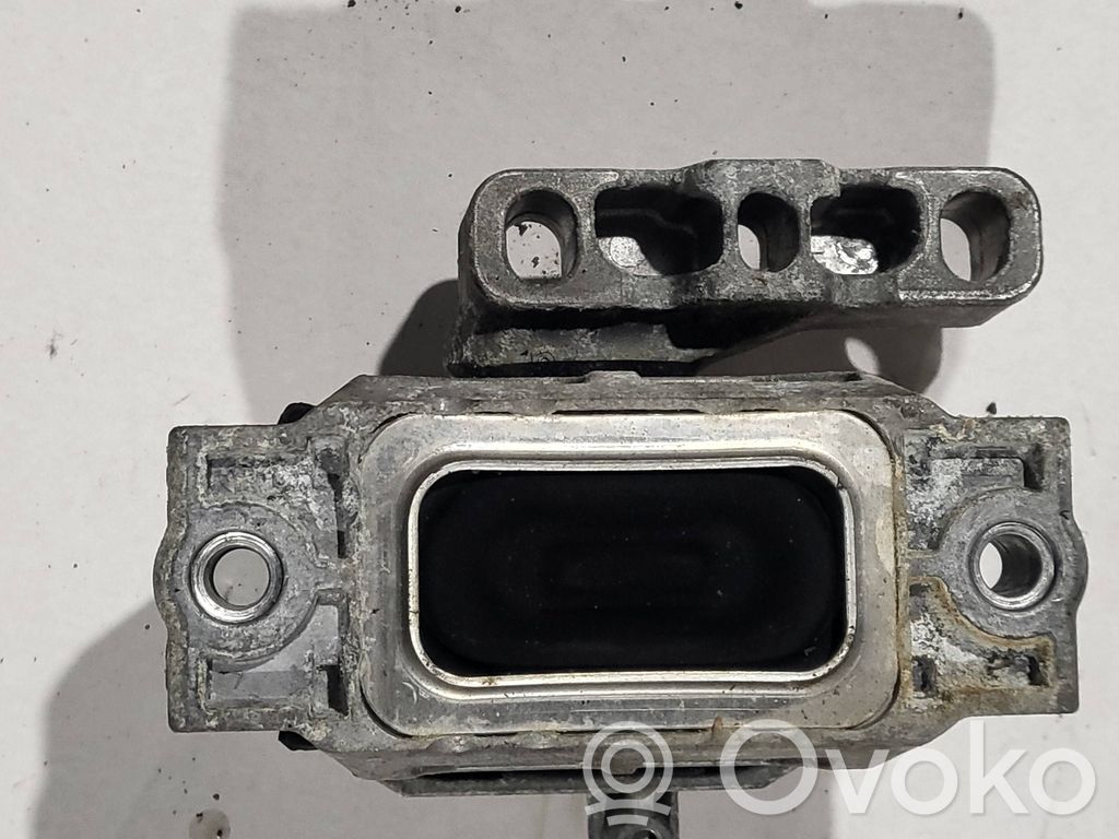 Engine mount bracket   1K0199262AL