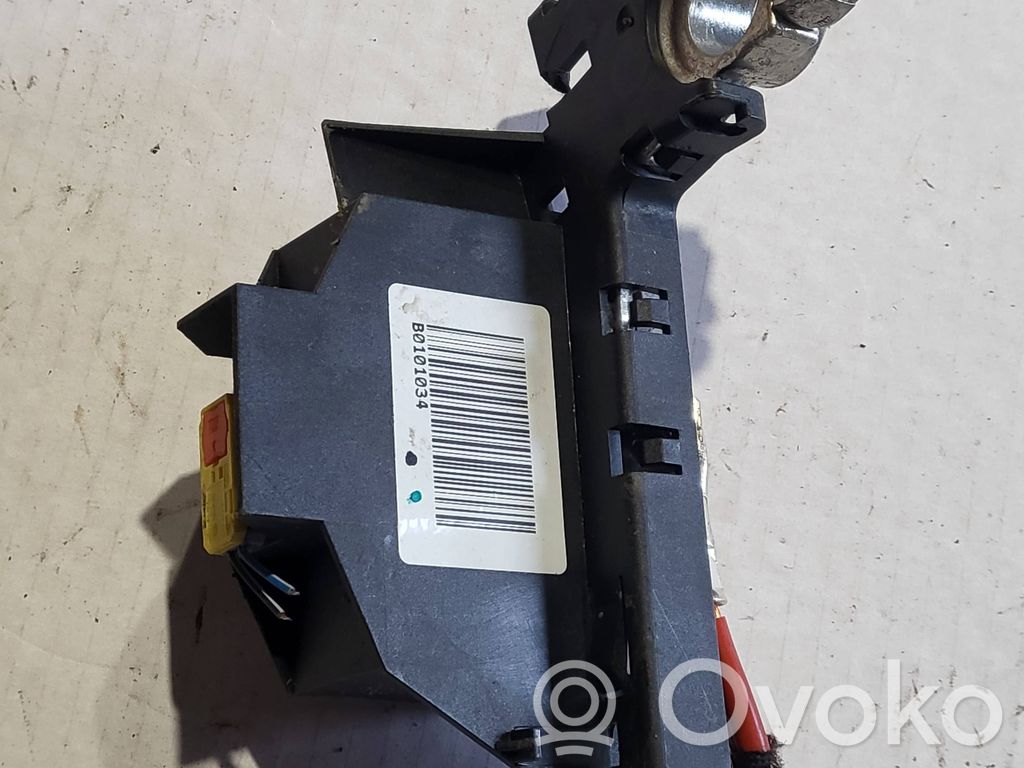 Audi A4 S4 B9 8W Wiązka przewodów dodatnich 