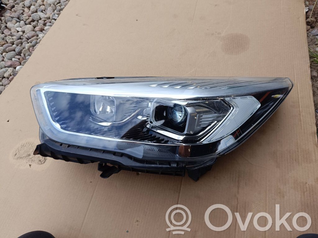 Ford Kuga II Scheinwerfer 