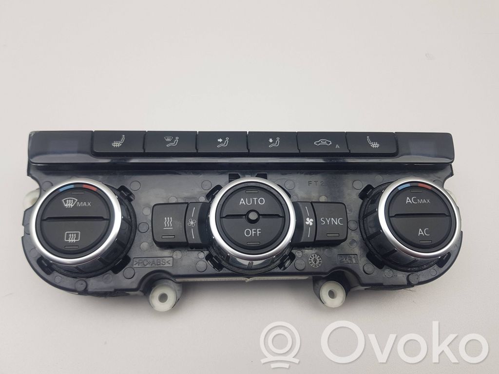 Volkswagen PASSAT B7 Panel klimatyzacji 