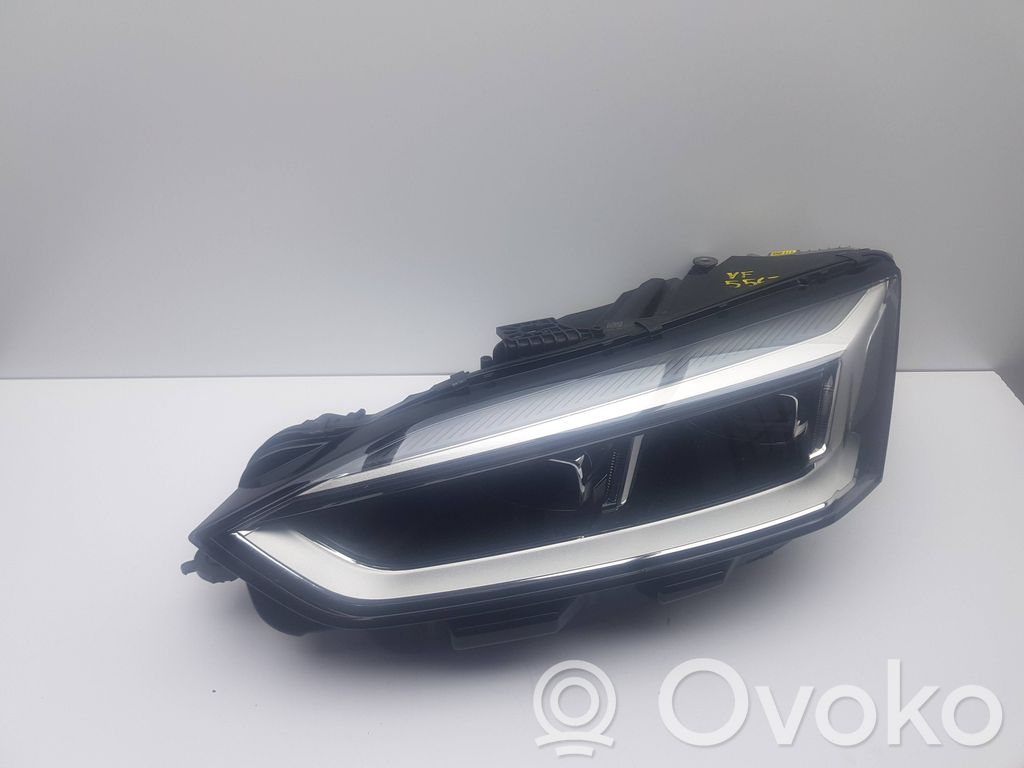 Audi A5 Headlight/headlamp 