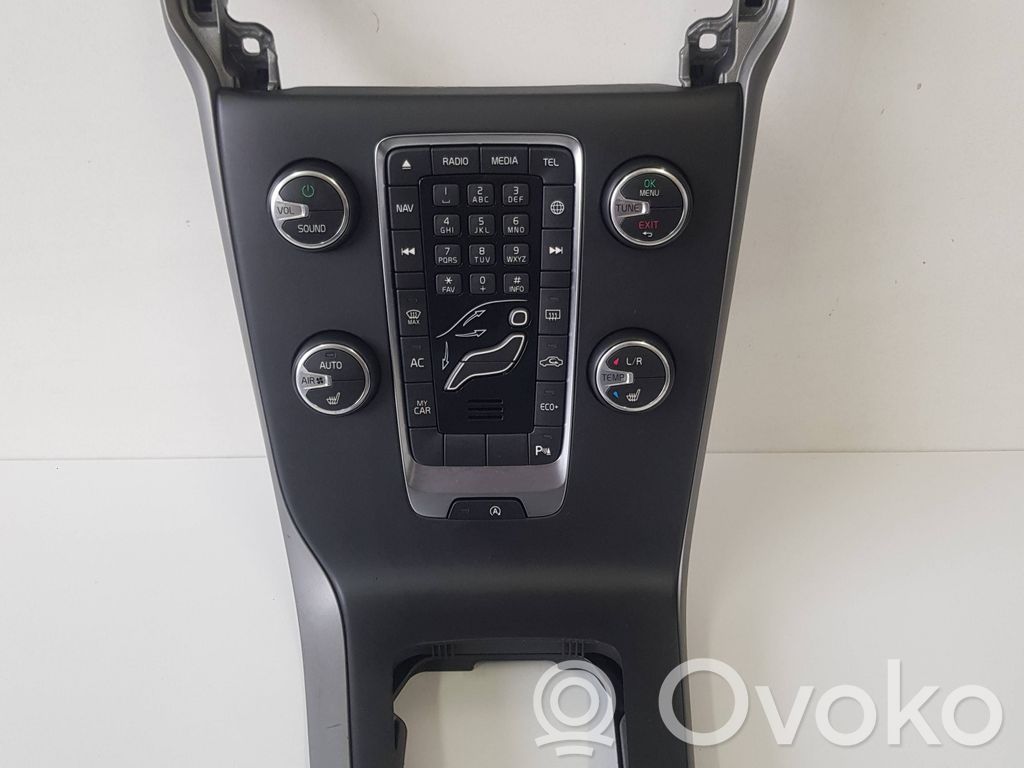 Volvo V40 Climate control unit 