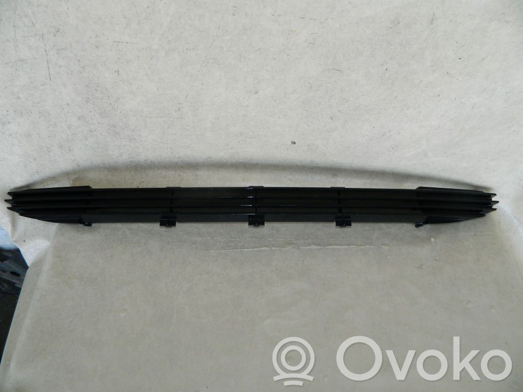Ford Fiesta ACC Distronic radar sensor grill/trim 