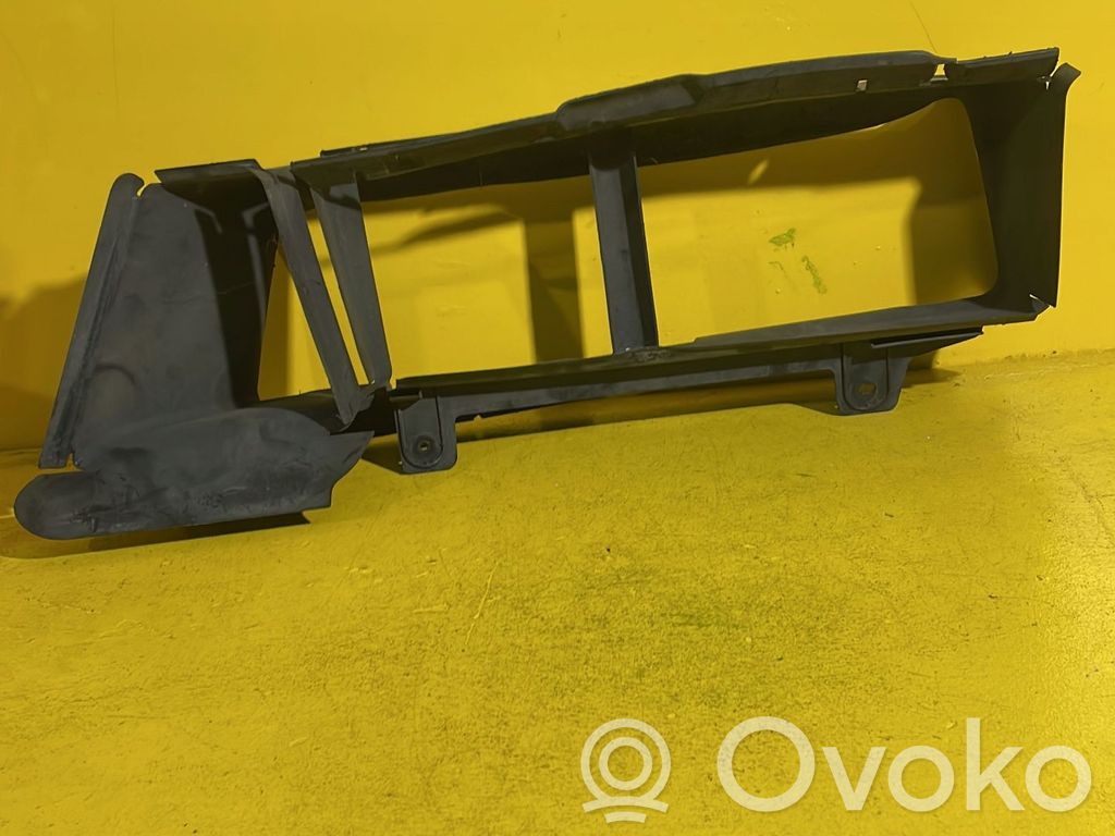 Ford Focus Wlot / Kanał powietrza intercoolera 