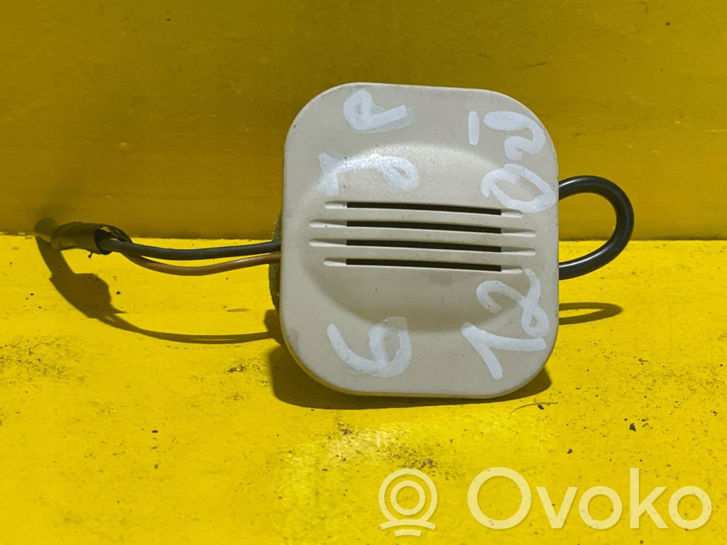 Fiat 500 Sound amplifier holder/bracket 