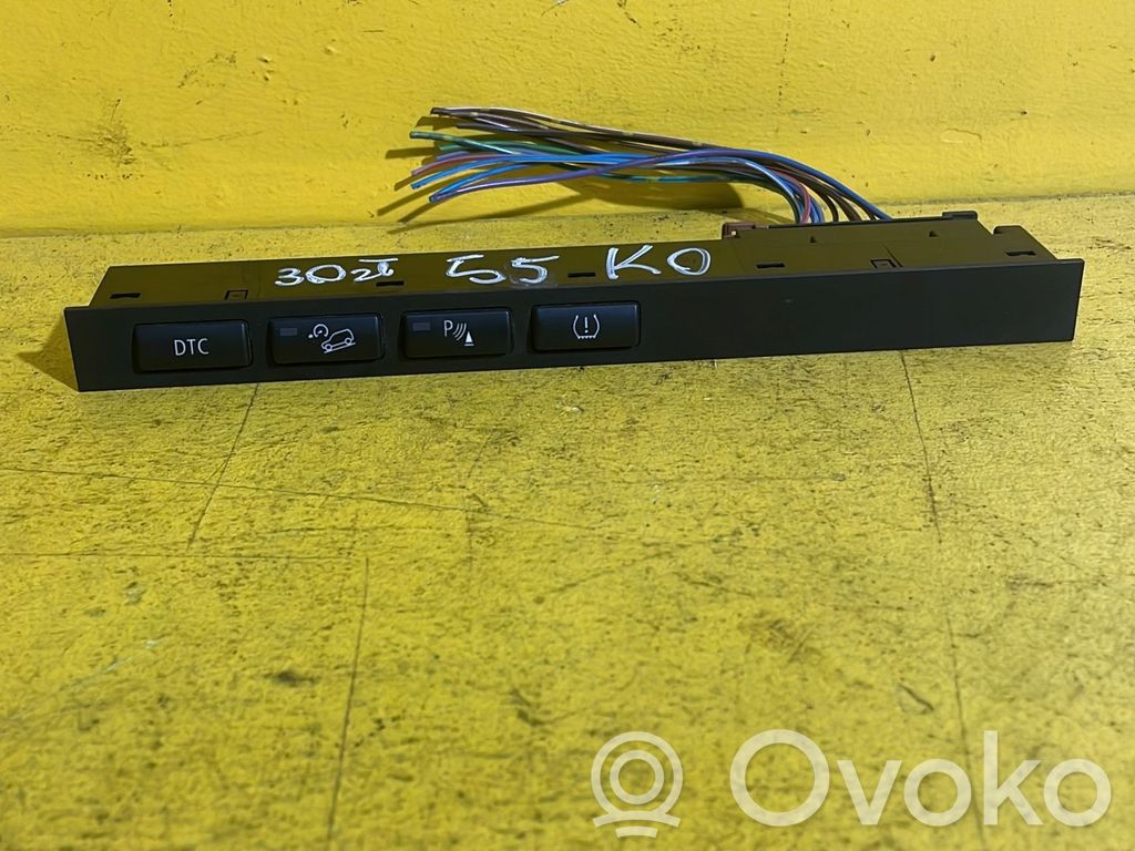 Tailgate/trunk/boot open switch