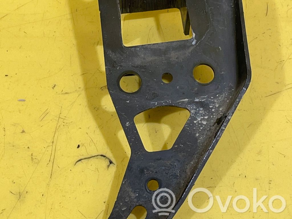 Radiator support slam panel bracket   4F0805500,252KM